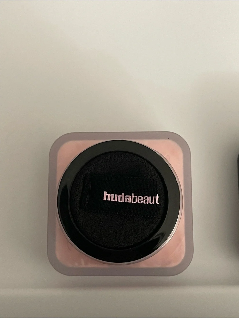 HUDA BEAUTY Baby Bake Mini Loose Setting Powder -Cherry Blossom 🌸